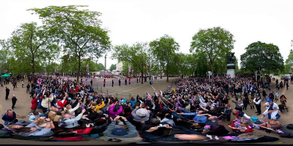 procession-panorama
